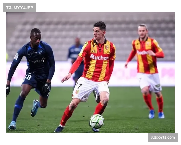 朗斯22轮仅失17球铸就法甲最稳固防线 平民军团登顶彰显防守艺术